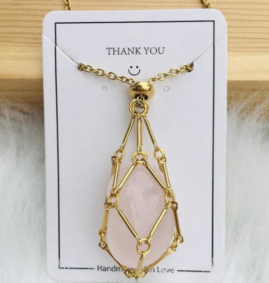 Collar con pendiente de cuarzo rosa